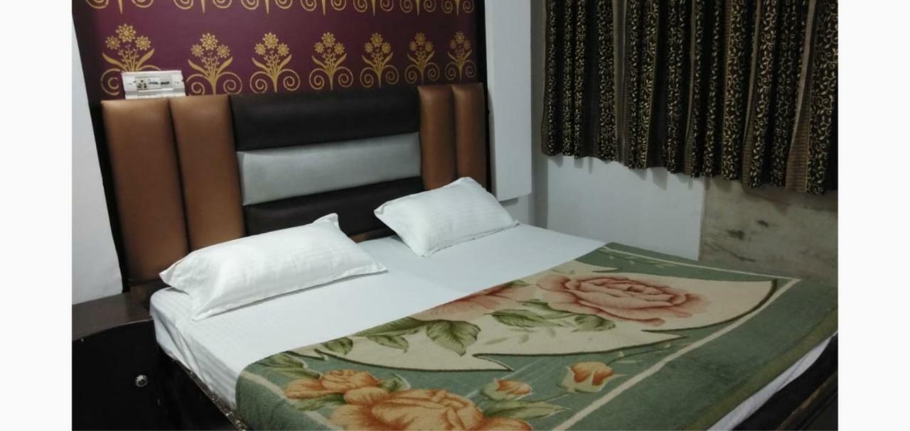 Hotel Euro International New Delhi Exterior photo